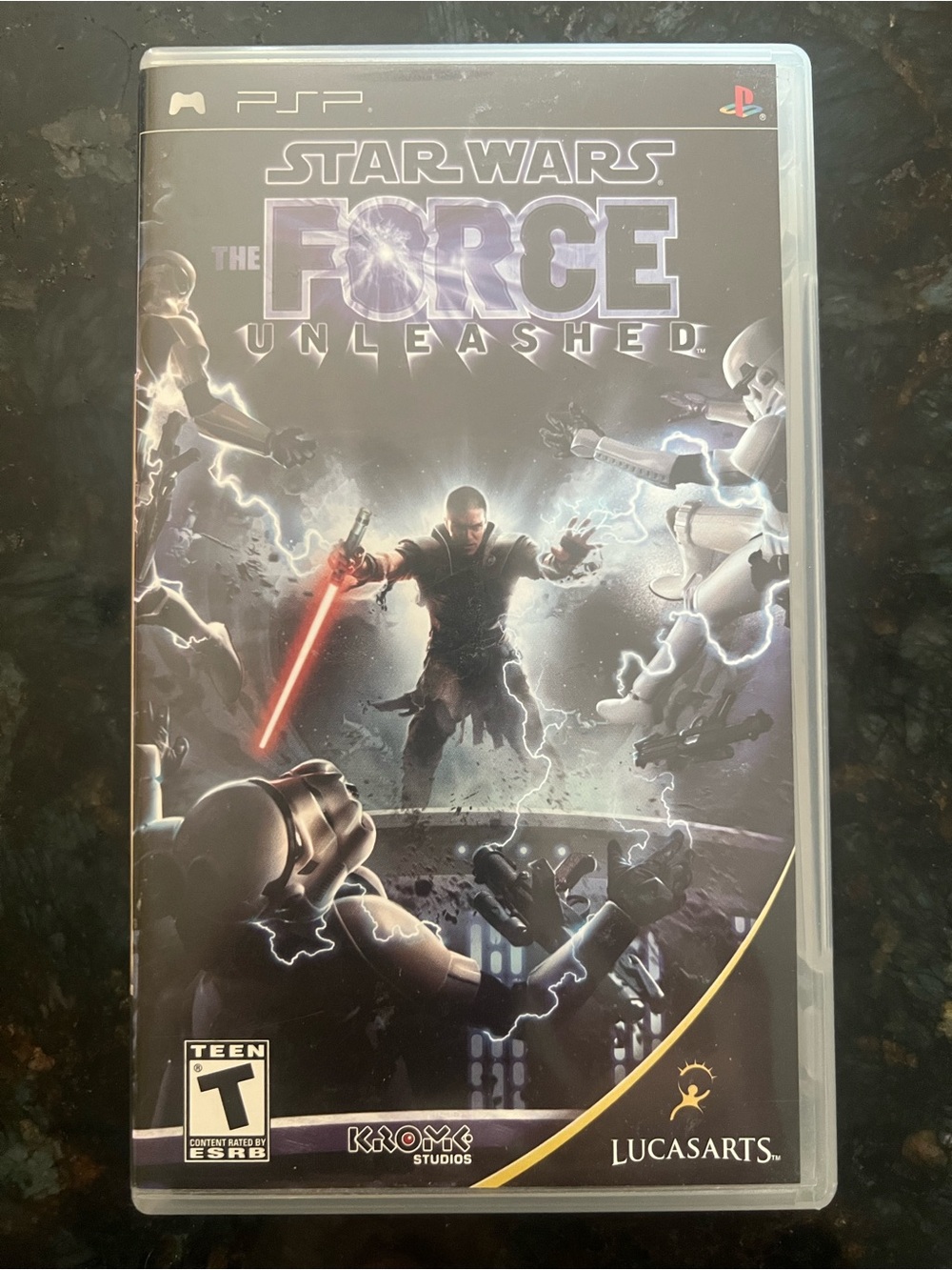 Sony PSP Star Wars: The Force Unleashed — Black & Purple Cover